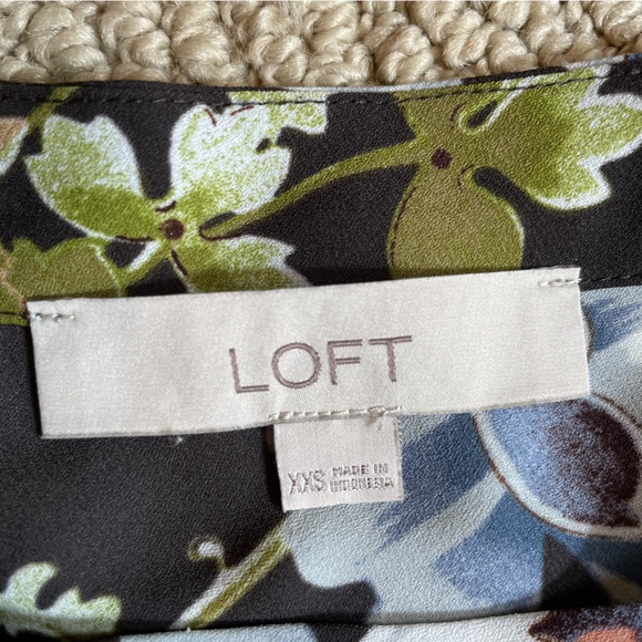 Loft Floral Blouse - Picture 4 of 5